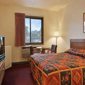 Hotel Super 8 By Wyndham Front Royal Extérieur photo